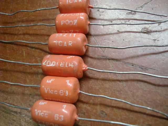 Italy ICAR Antique Axial Chocolate 160V 1UF (105) Fever Coupling Infinity Capacitor