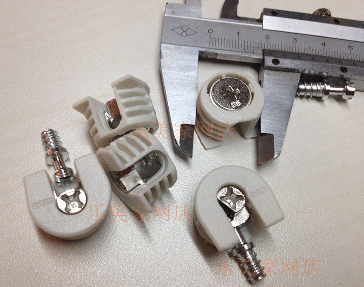 Physical store wholesale Dongtai DTC laminate bracket with lock activity adjustable laminate bracket wardrobe accessories