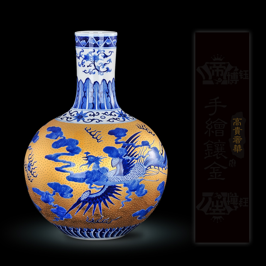 Jingdezhen ceramics high - grade gold hand - made vases, while modern handicraft furnishing articles