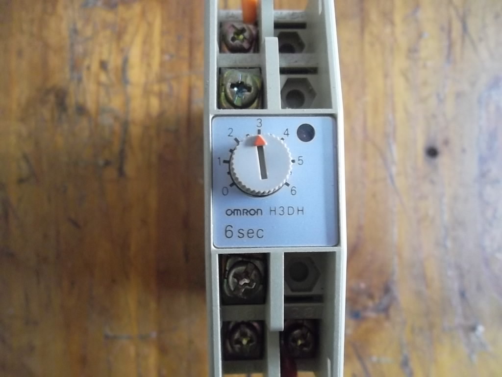 Dismantling machine OMRON OMRON H3DH time-lapse relay H3DH controller when controller 6S seconds 24V