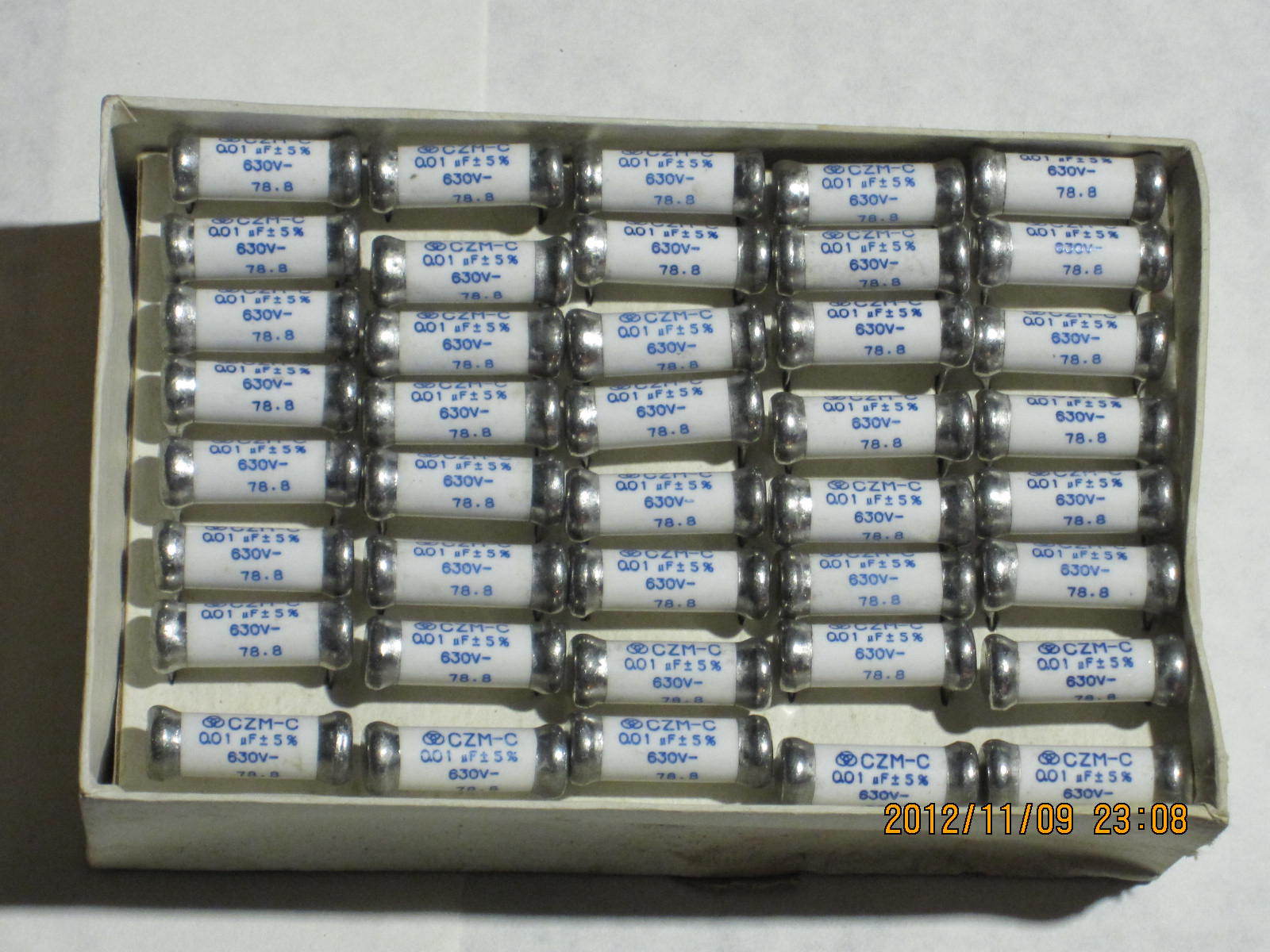 Original box Shanghai three-ring card ceramic seal paper dielectric container CZM-C 0 01630 V not used