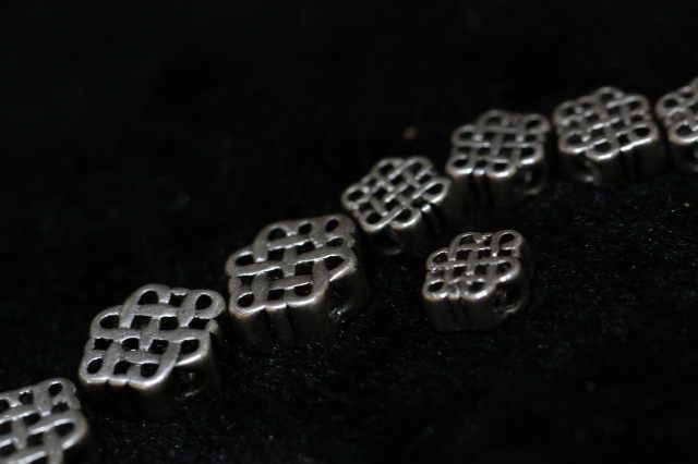 925 silver to make old Tibetan Buddhist pearl accessories auspicious knot back cloud sub-size