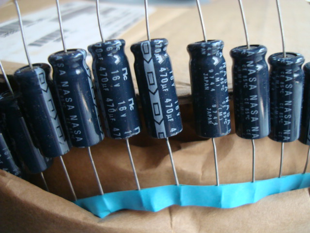 Original loaded original bale Japanese NIC 16V 470UF axial fever electrolytic capacitor per bundle 1000 only = RMB380