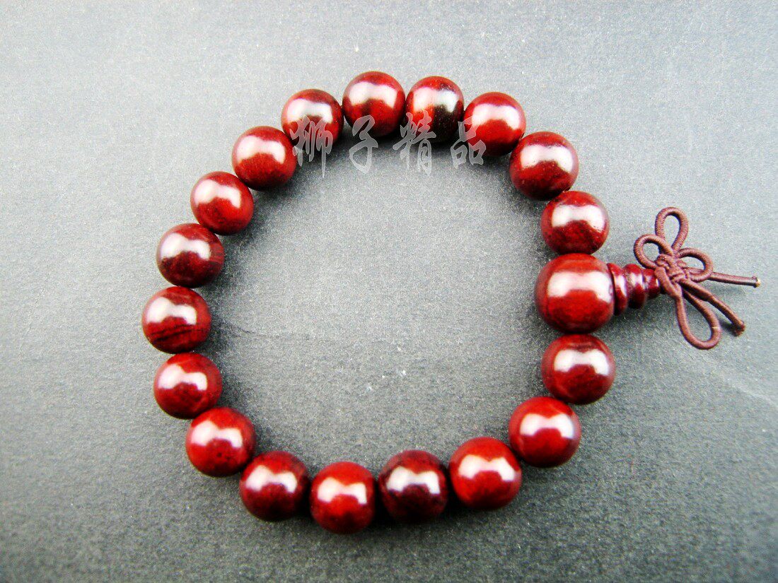 Special offer Vietnamese sandalwood hand 10-18mm high grade