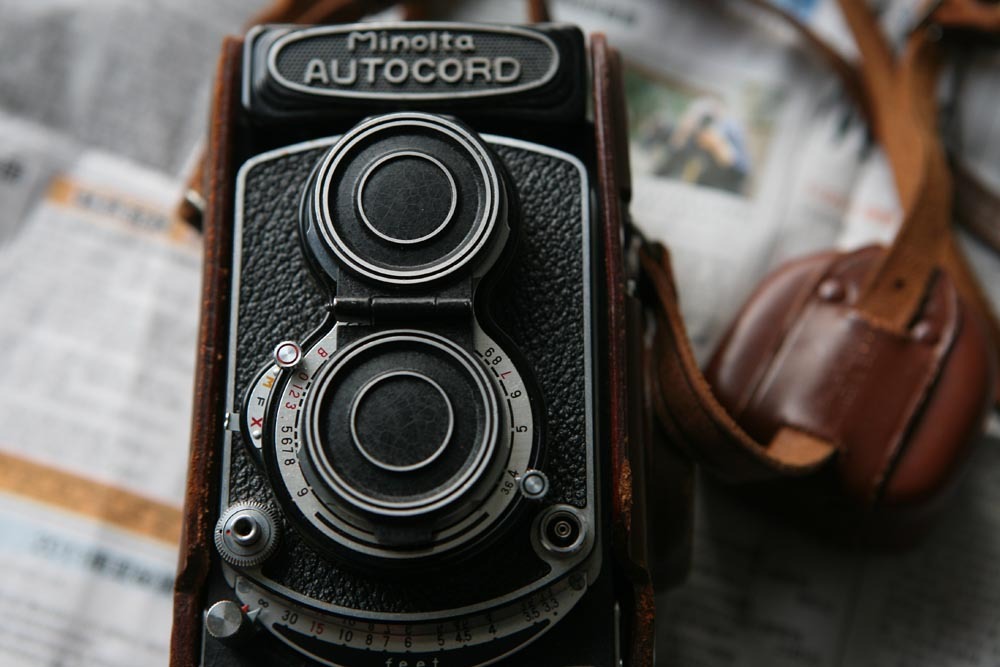 Minolta autocord Minolta classic double reverse medium format 120 light metering version