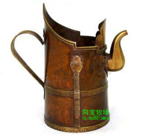 Handmade traditional copper ghee teapot about 23cm tall and national characteristics worth collecting