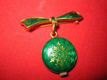 (Collectibles) Switzerland-enamel-Chest Needle Hanging Table - (Antique Table)