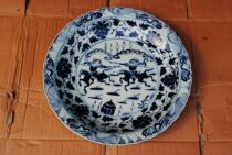 Ming Xuande Blue and White * Horse People Pattern plate