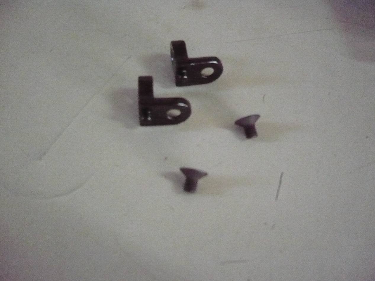 Special hanging ear for BMX concealed head bowl