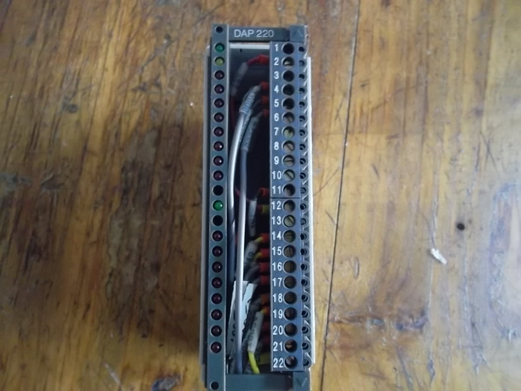 Schneider PC PLC Module DAP 220 Modicon Modi ConDAP 220