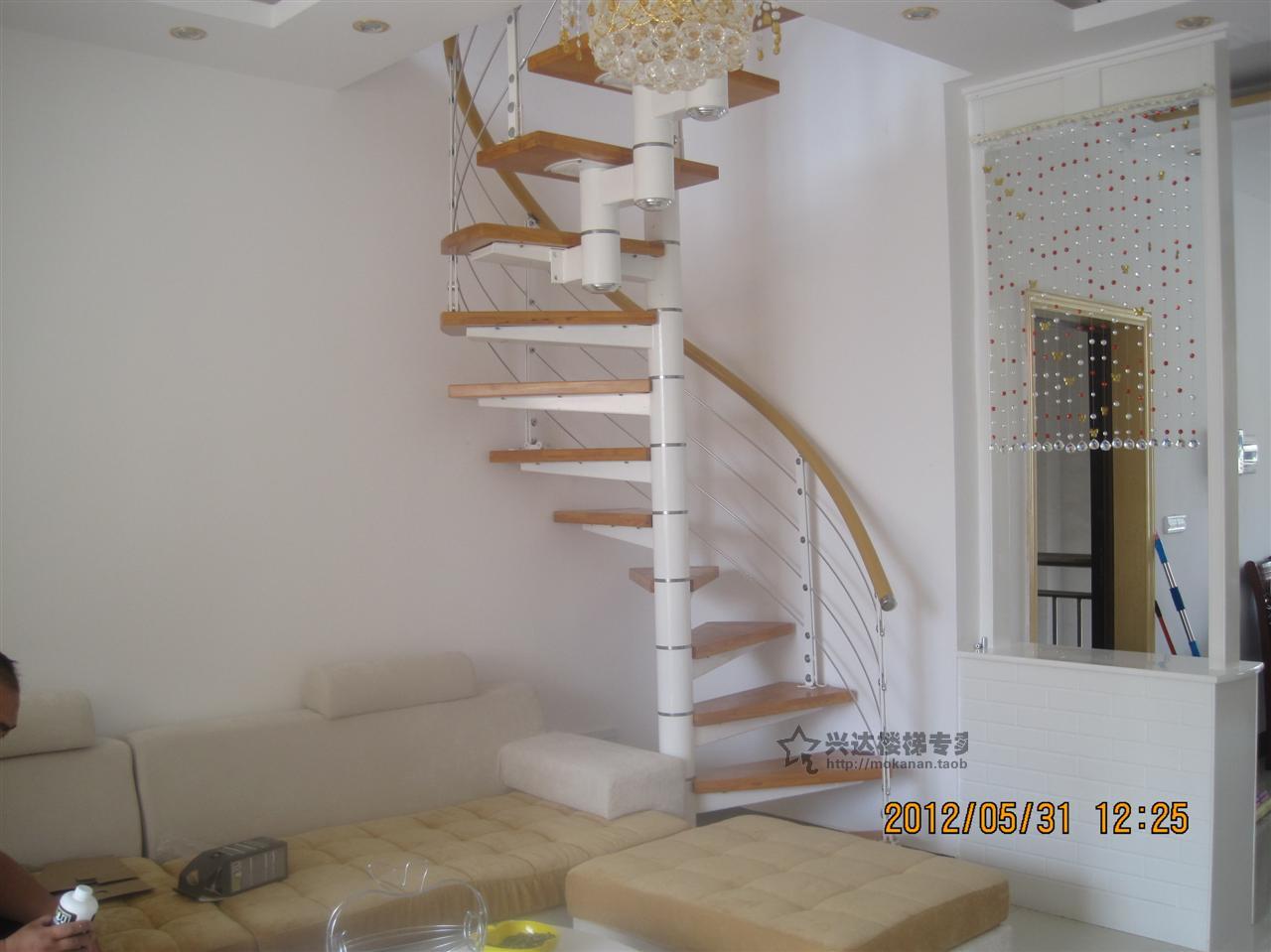 Manufacturers customize household steel and wood stairs, central column spiral staircase, central column stairs, whole ladder