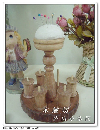 (Wood Fun Square) Patchwork Embroidery Enthusiast_Camphorwood Follow-the-Shape Base Spool Holder Needle Insert