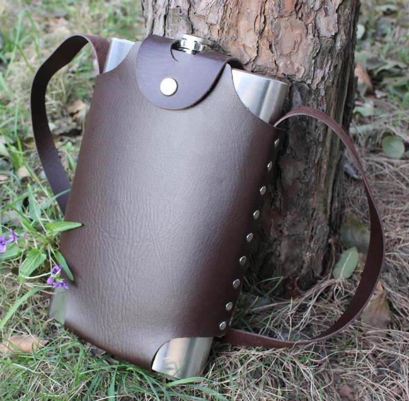 Russian stainless steel 64 ounces light plate wine pot 3 5 kg with portable outdoor portable wine bottle bucket