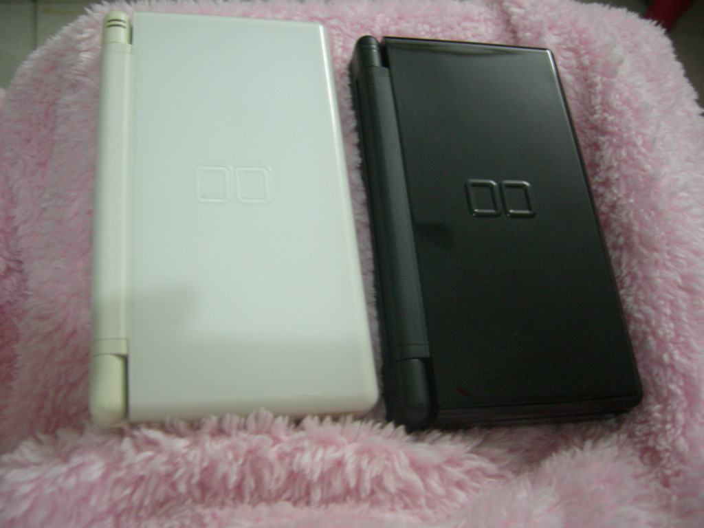 Special price to be good original Loaded God Tour Version of NDSL consoles Handheld Real Pat Spot Delivery Accessories