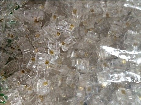 The phone's crystal head (1000) on the phone.