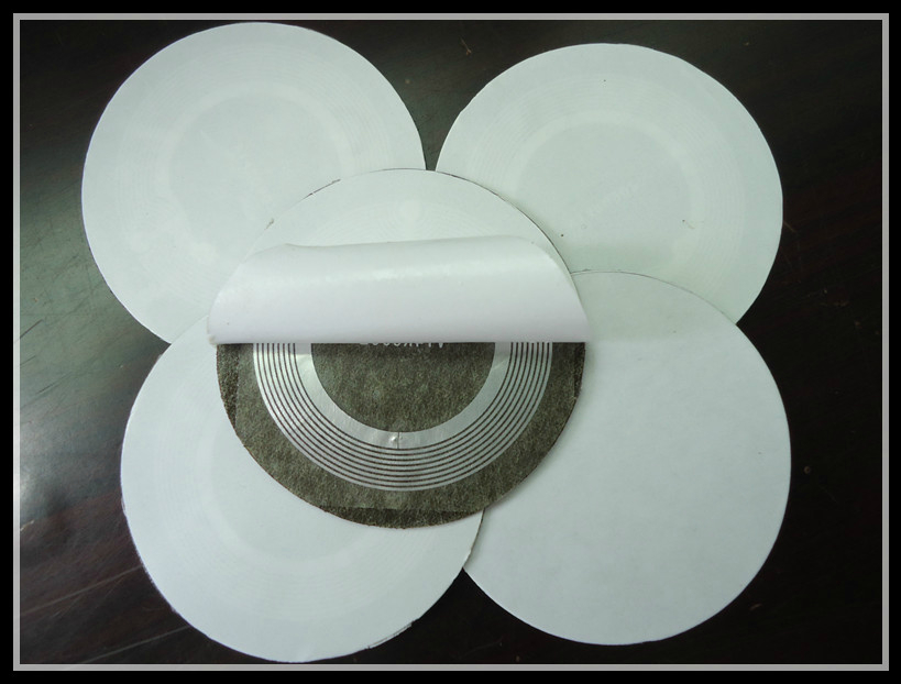 Anti-metal electronic label RFID anti-interference label S50 self-adhesive IC chip 30 anti-metal label 25mm
