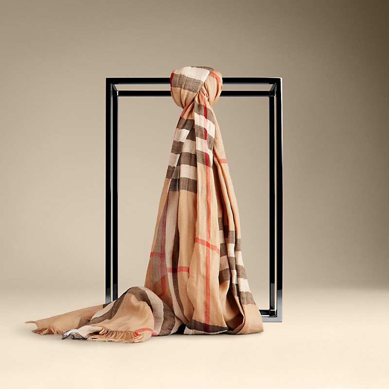 Burberry博柏利 格纹羊毛丝质围巾 37432321