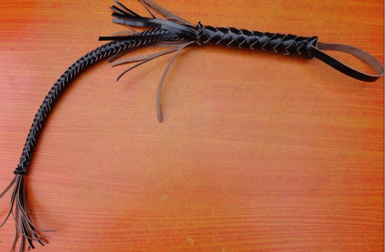 (Self-defense whip) Twelve new products, brown 80 cm, martial arts whip, self-defense whip, training whip (leather)