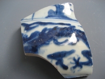 Ming Jiajing blue and white dragon pattern vase
