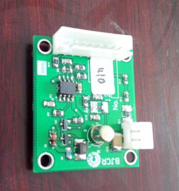 Electric charge sensitive preamplifier circuit