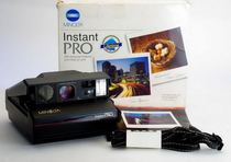 Pauli comes to polaroid Spectra PRO 1200 high-end selfies with movie camera