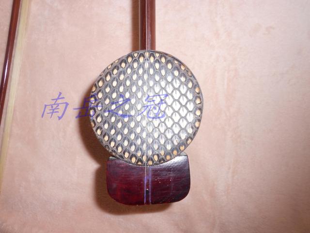 Dihu instrument red sandalwood cylinder Erhu red sandalwood bronze shaft bone carving upscale flower drum large matching box white tail bow