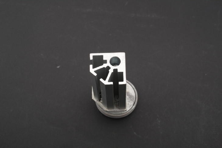 4 small hole prismatic 40 small hole prismatic display cabinet pillar 1/4 upright post