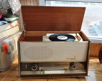 Almost brand new piano paint Gende electronic tube radio dual-purpose machine Record player radio vinyl tool