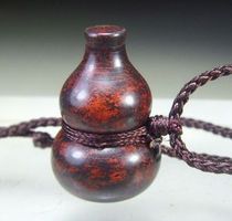 Exquisite dry-kun jade Guilin chicken blood jade treasure gourd pendant pendant factory price direct sales gift giving