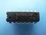 HD74HC10P HIT DIP brand new original