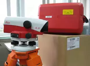 Original Leica NA730 automatic Anping level