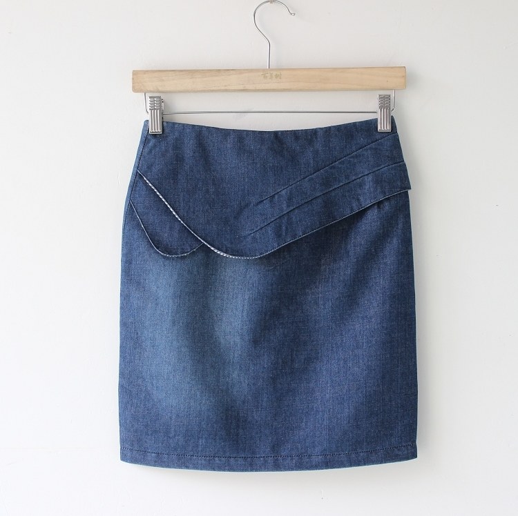 Spring and summer new Korean women's clothing, wavy, slim and slim, denim short skirt, skirt, pencil skirt, chic