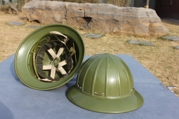 Green Old Safety Cap in the 1970s (Film and TV Prop Lease 50 yuan)