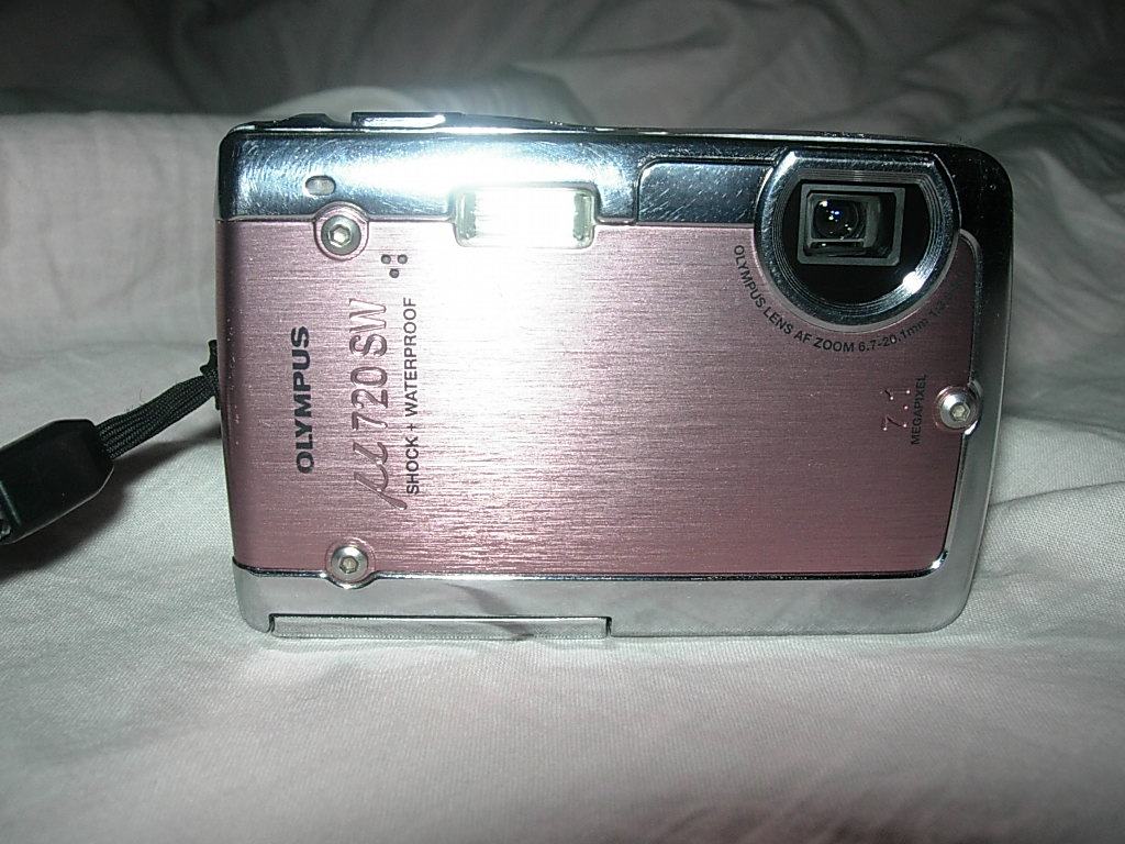 Extremely new Olympus Olympus Olympus U-720 SW DIGITAL STAINLESS STEEL CLASSIC TRIANTI CAMERA