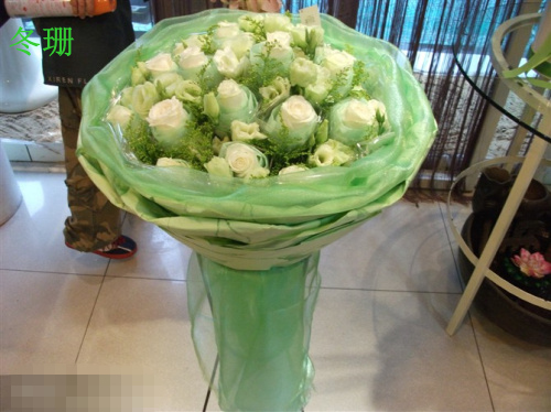 33朵白玫瑰花束鲜花速递宁国鲜花店宣城池州雅安爱意表白送花生日