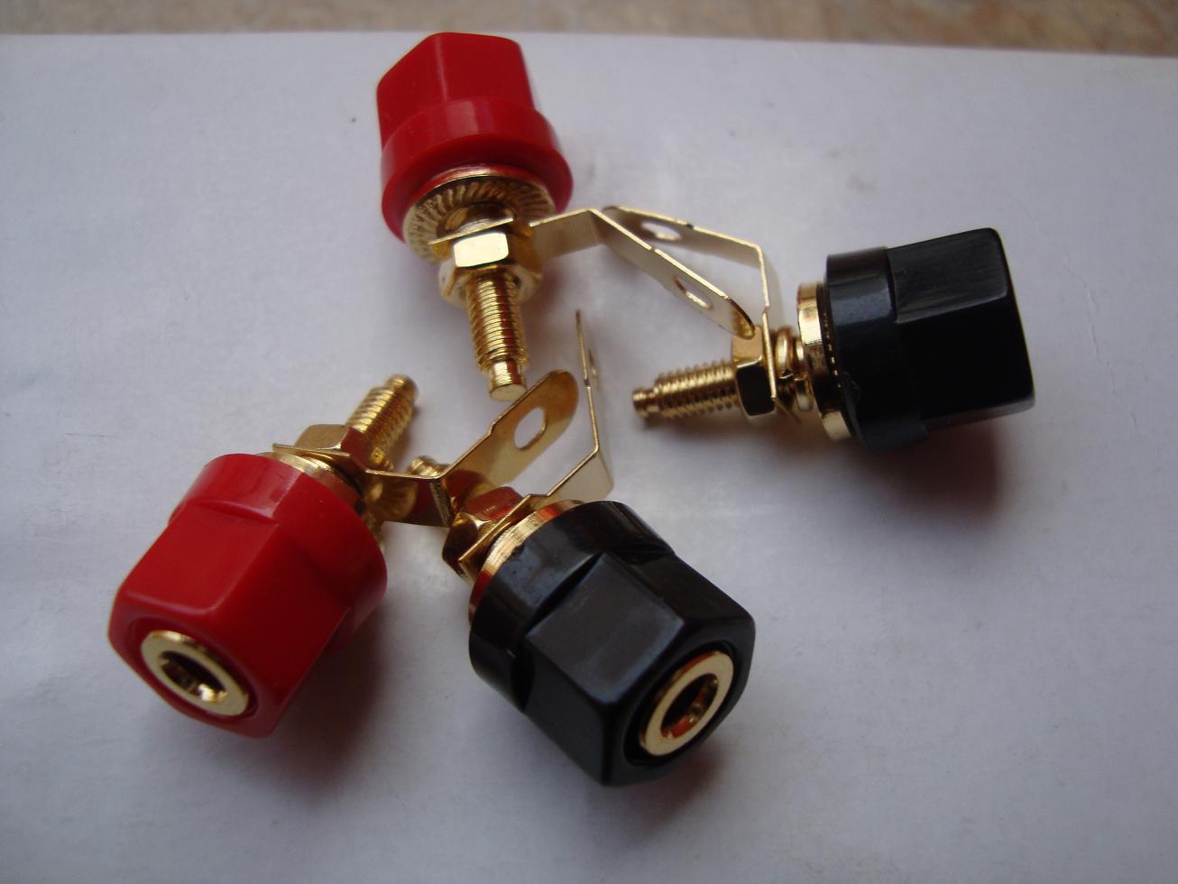 Binding Posts Speaker Binding Posts Audio Binding Posts Speaker Binding Posts Banana Plug Sockets