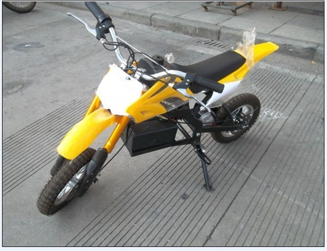 Small electric scooter vehicle two-wheeled electric car mini locomotive children's car adult toy car