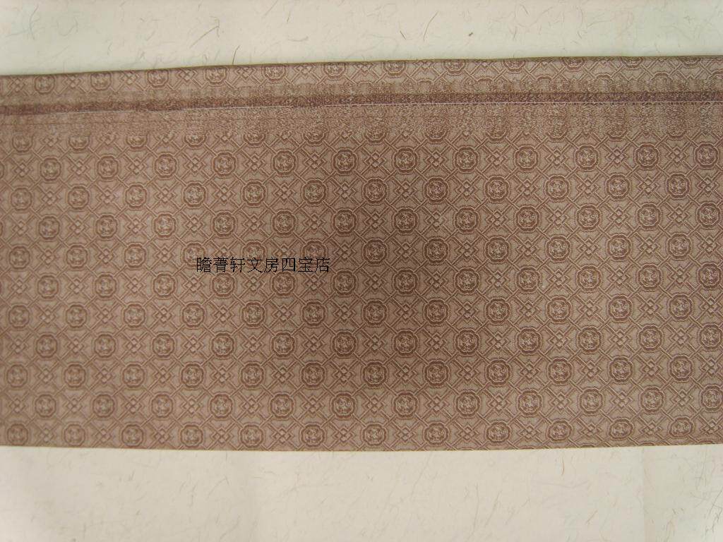 The framed painting is made of imitation-shaped paper