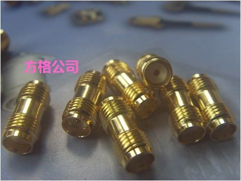 Gold - plated connector SMA head mother - head two - way transfer two - head screw inner hole impedance 50 ohm