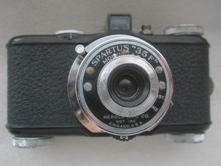 American produced Spartus 35F side-axis camera 450 packets quick 