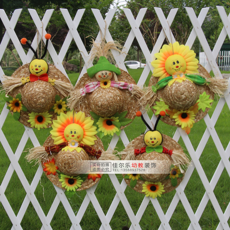 Primary School Kindergarten Autumn Theme Room Doors And Windows