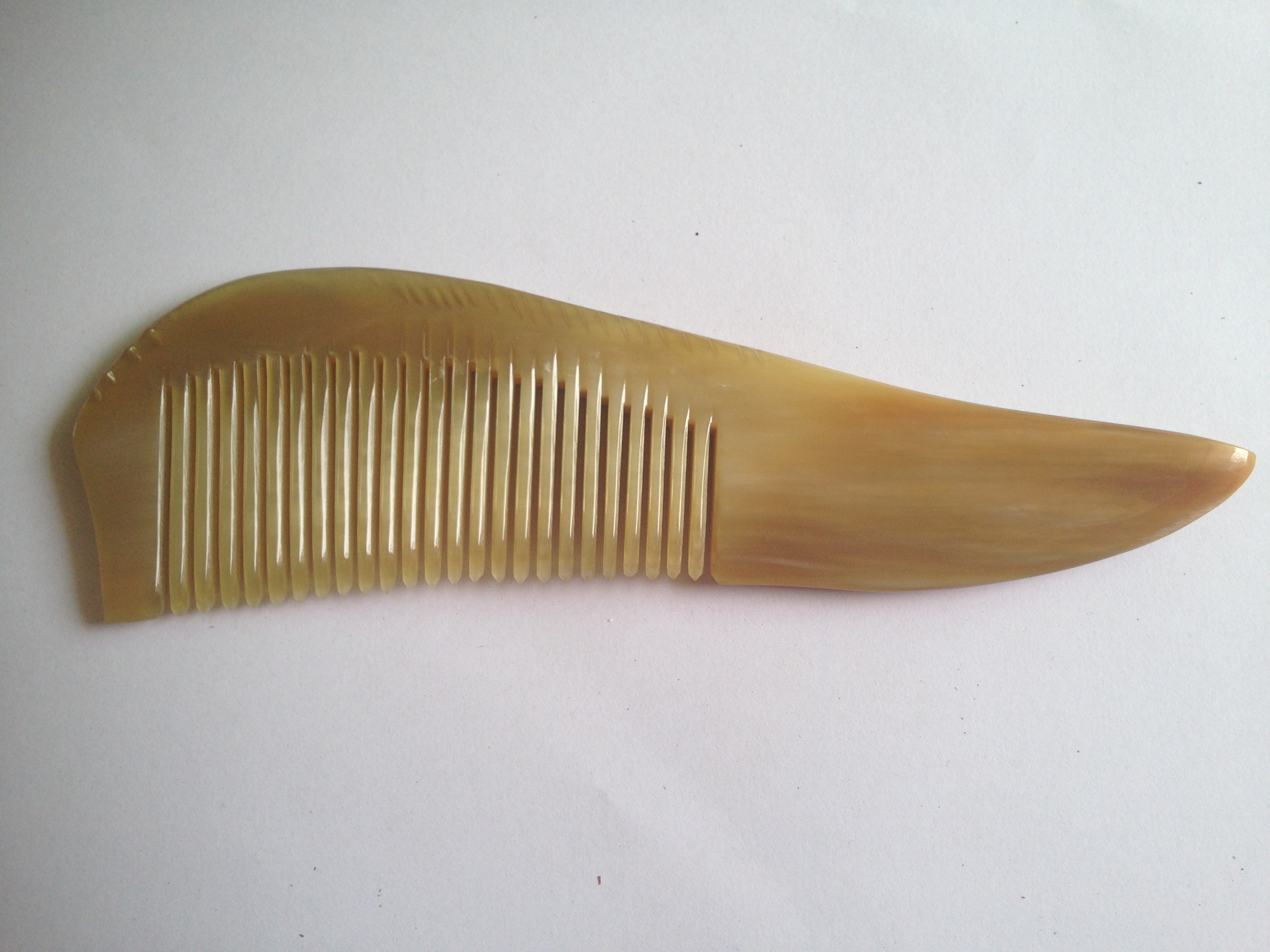 Tibetan specific pure handmade special yak bone comb tour to remember to send friends to family