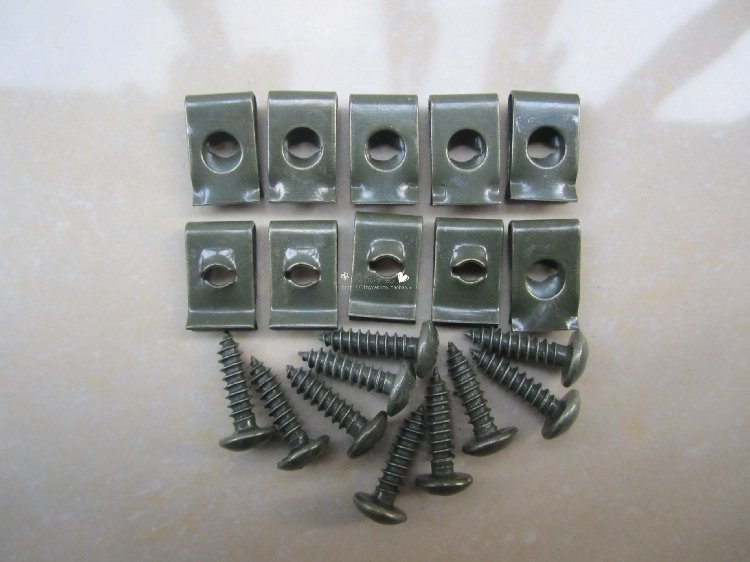 Locomotive electric car loading screw mounting screw self-tapping screw clamping sheet buckle sheet iron sheet 4 8 * 16 clip sheet