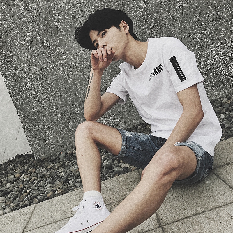 青少年潮流体恤圆领男士短袖t恤学生白色打底衫2017韩版宽松小衫