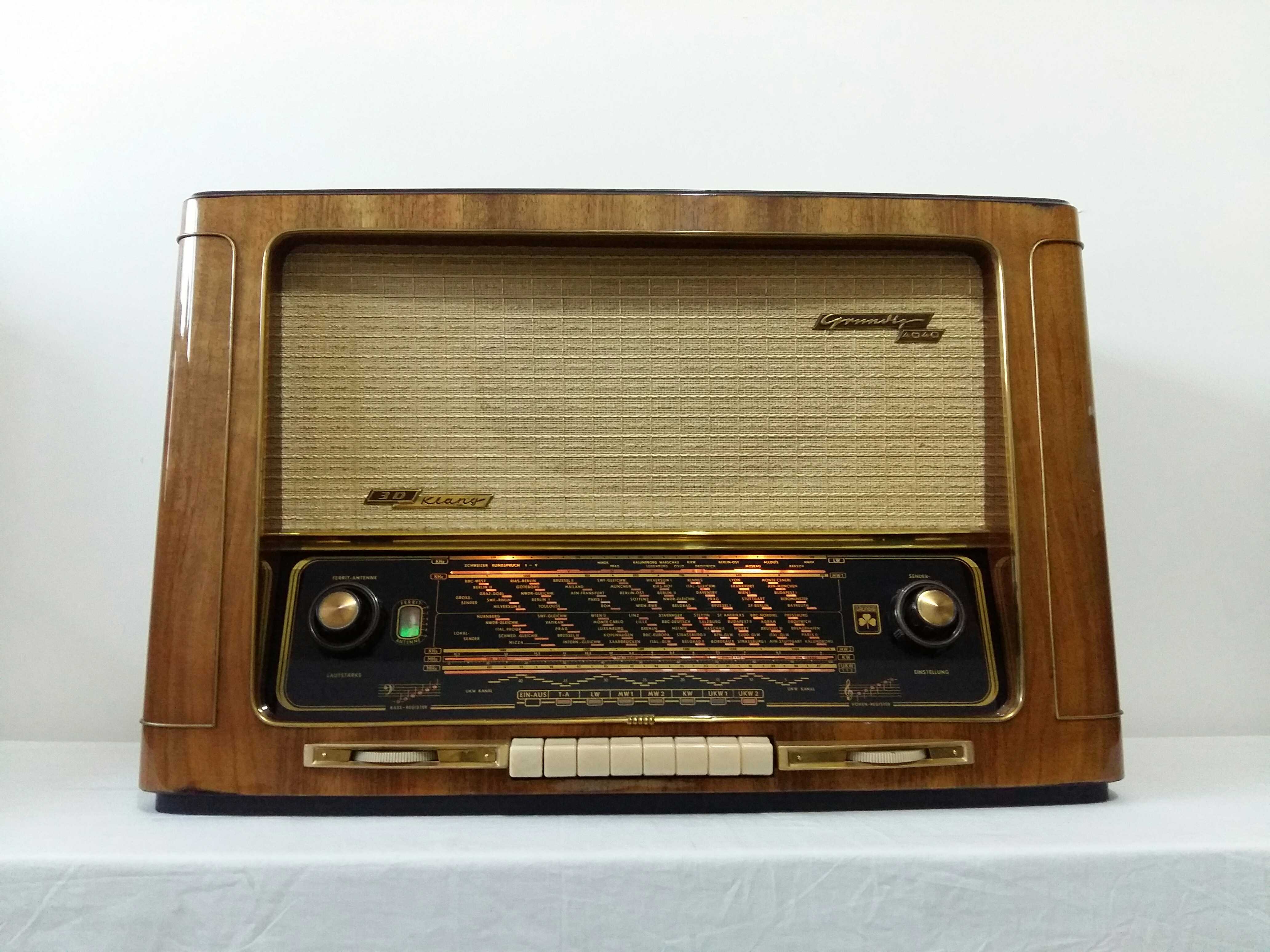 German original imported antique style vacuum tube radio Gende 4040W3D 12 inch horn EL12