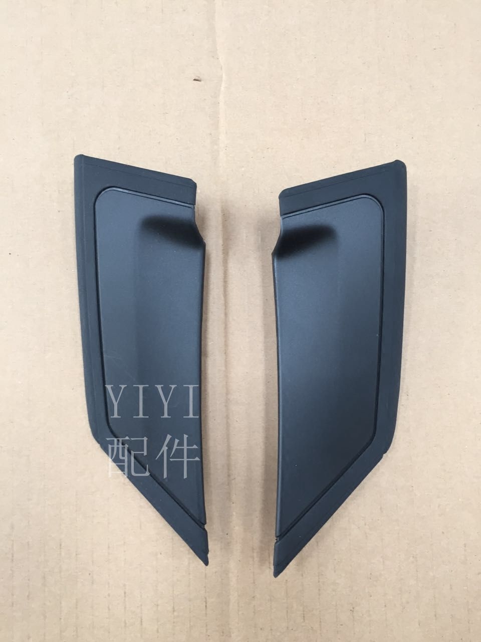 Dongfeng Peugeot 308 408 window triangular plate fender triangular plate door angle brace small triangular plate