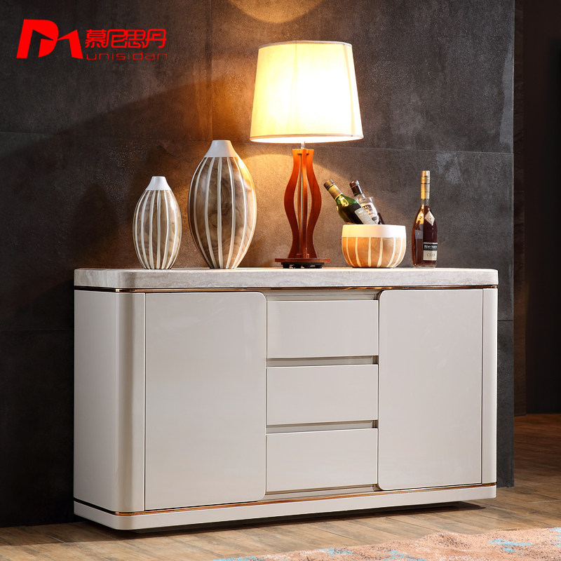 Ľ��˼������ʯ�ͱ߹�G1555