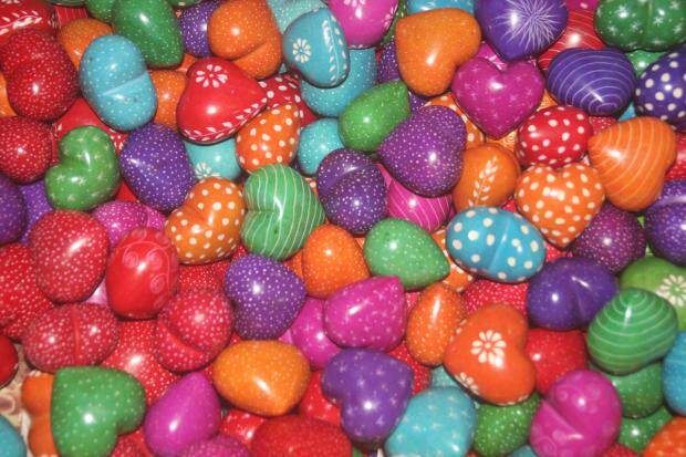 Africa imported Kenya characteristic red stone carved color love medium Tanabata characteristic gift