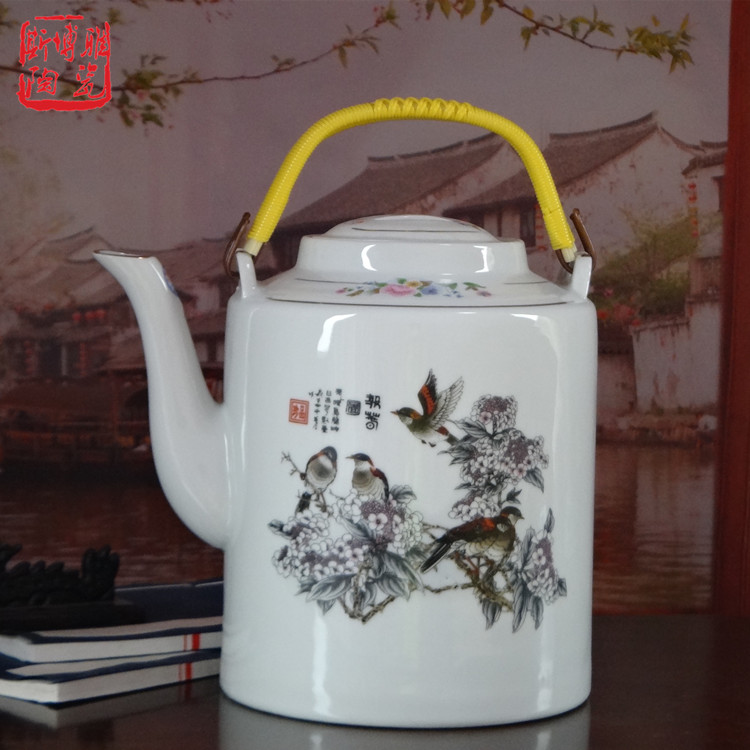 Jingdezhen Ceramic instrumental Tih beam pot large capacity traditional teapot high temperature resistant and explosion-proof old retro cold water kettle