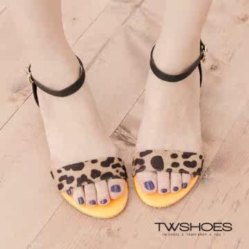 【TW Shoes】萤光豹纹系踝低跟凉鞋台湾官网直邮进口